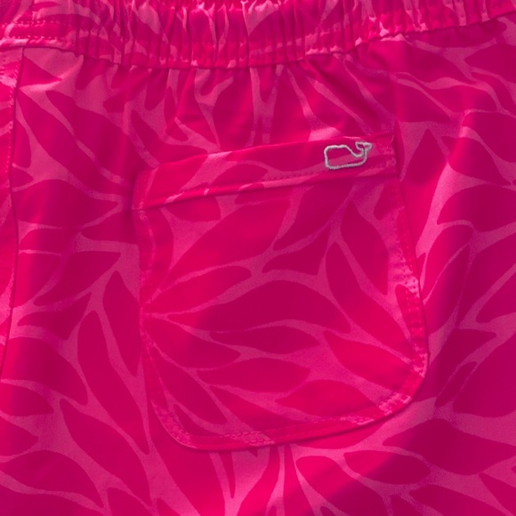 XL Vineyard Vines pink drawstring shorts. NWOT. - Picture 5 of 6